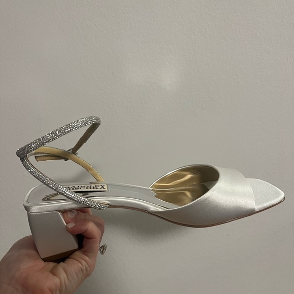 Badgley Mischka Women's Infinity Heeled Sandal - Picture 2 of 4